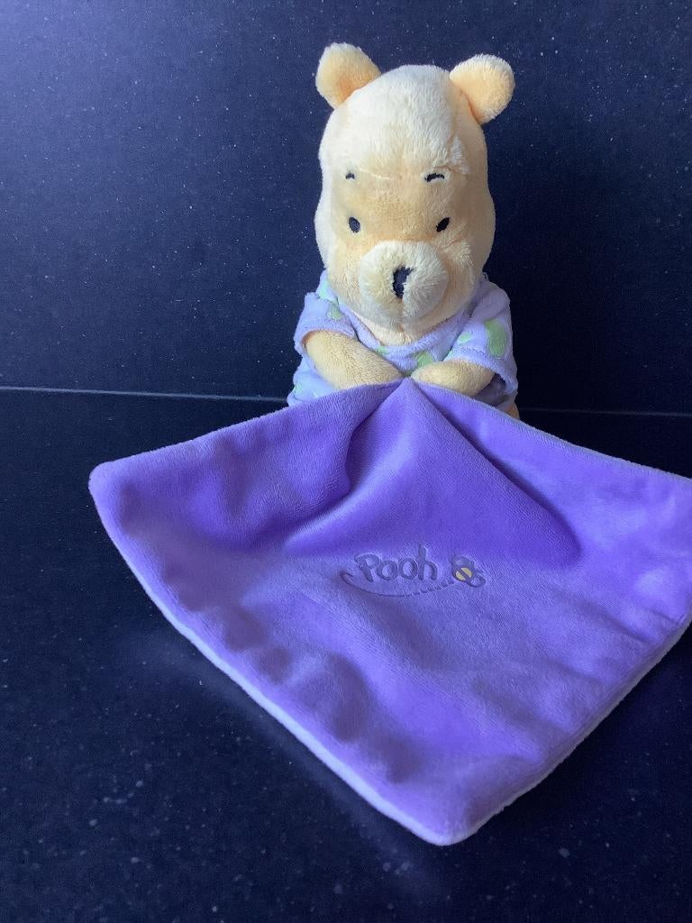 Winnie de Poe met lila knuffeldoekje 18 cm Disney Nicotoy 4, Ophalen of Verzenden, Zo goed als nieuw, Overige typen