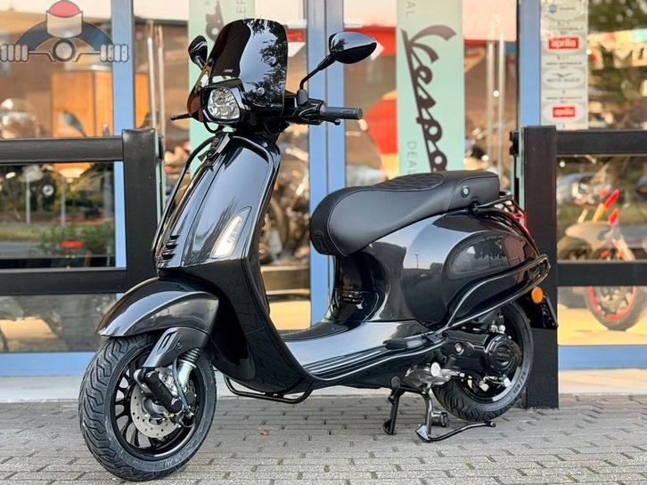 Custom Vespa Sprint Graphite Grey 45km 0KM actie!, Fietsen en Brommers, Scooters | Vespa, Nieuw, Overige modellen, Maximaal 45 km/u