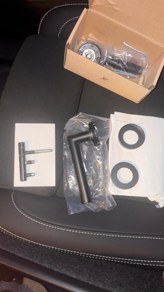 Deurbeslag mat zwart – zo goed als nieuw (complete set), Doe-het-zelf en Verbouw, Deuren en Horren, Zo goed als nieuw, Binnendeur