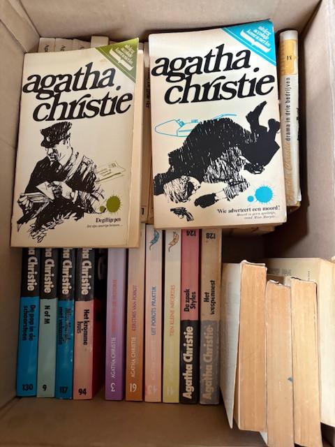 30 x Agatha Christie, Ophalen of Verzenden, Gelezen