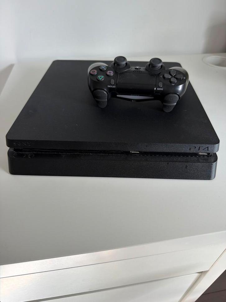 PlayStation 4 Slim met 1 controller, Spelcomputers en Games, Spelcomputers | Sony PlayStation 4, Gebruikt, Slim, 500 GB, Met 1 controller