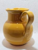Vintage keramiek vaas kruik schenkkan kan okergeel geel gele, Ophalen of Verzenden