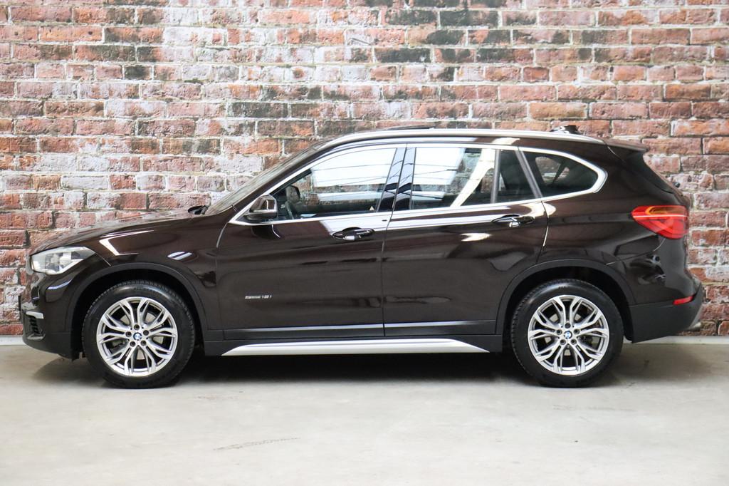 BMW X1 sDrive18i Executive xLine Automaat / Panoramadak / Cr, Auto's, BMW, 136 pk, Gebruikt, Euro 6, Cruise Control
