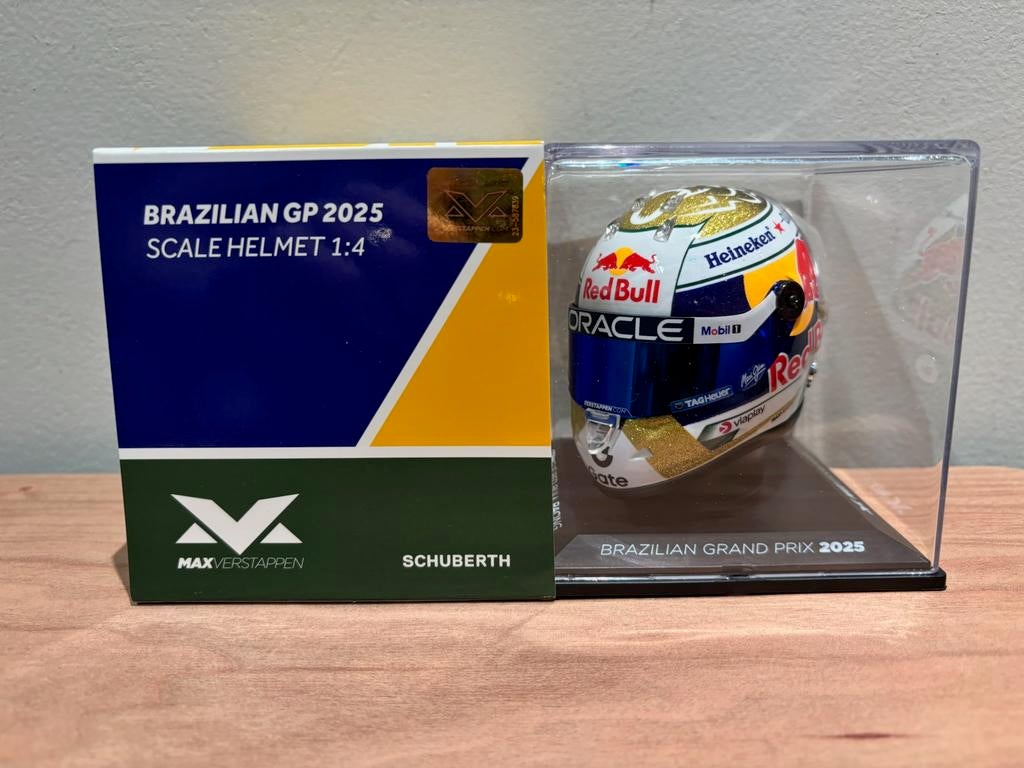 Max verstappen helm 1:4 brazilie 2025, Verzamelen, Ophalen of Verzenden, Zo goed als nieuw, Formule 1