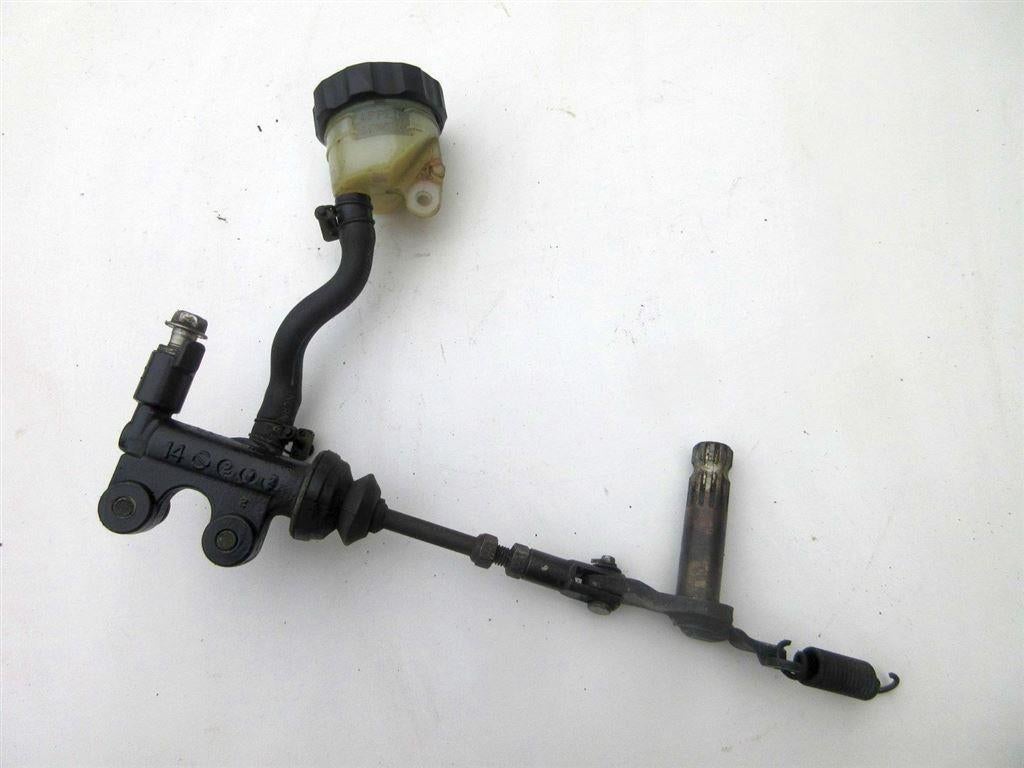 Suzuki GSX750EF rempomp achter GSX750ES achterrem pomp rem, Ophalen of Verzenden