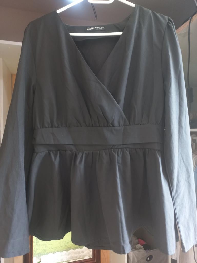 Shein Zwarte Peplum Top Maat L, Kleding | Dames, Blouses en Tunieken, Zwart, Maat 42/44 (L), Ophalen of Verzenden, Zo goed als nieuw