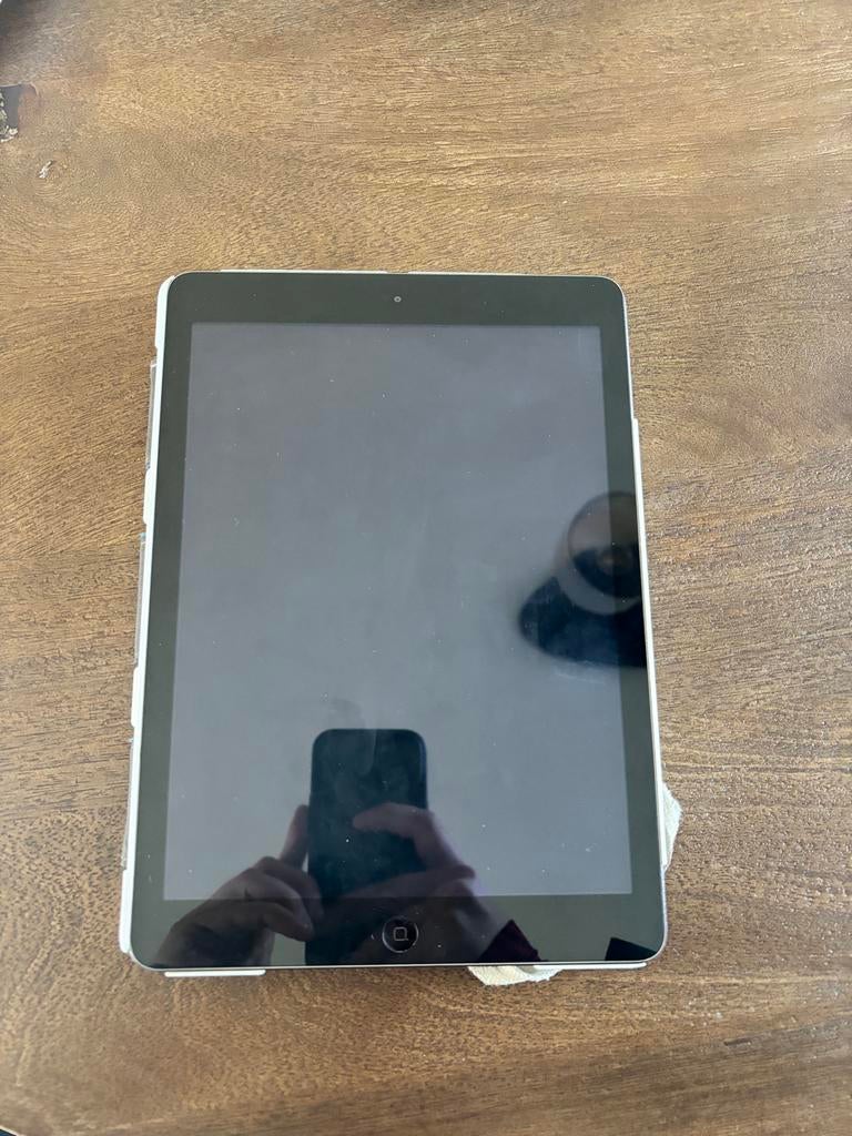 Apple iPad Air 16GB - Netjes onderhouden, Computers en Software, Apple iPads, 10 inch, Gebruikt, Apple iPad Air, Ophalen of Verzenden