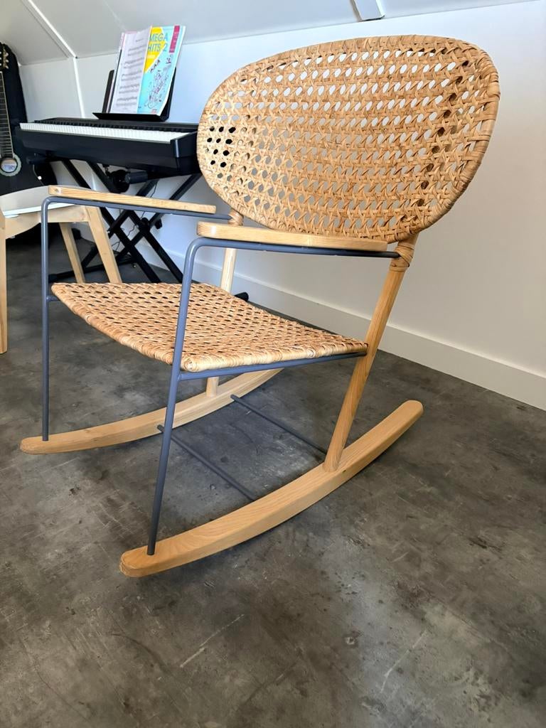 Schommelstoel Ikea, Huis en Inrichting, Stoelen, Ophalen, Bruin, Riet of Rotan, Zo goed als nieuw