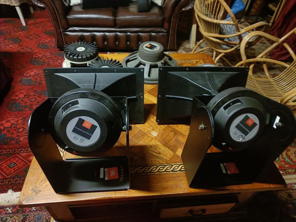 JBL drivers  2446H met de 2509A, Ophalen, Minder dan 700 watt, Haakse handslijpmachine