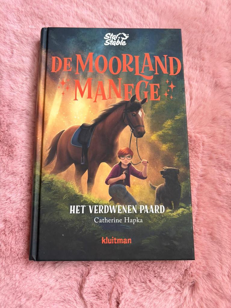 De Moorland manege Het verdwenen paard Star stable, Ophalen of Verzenden, Zo goed als nieuw