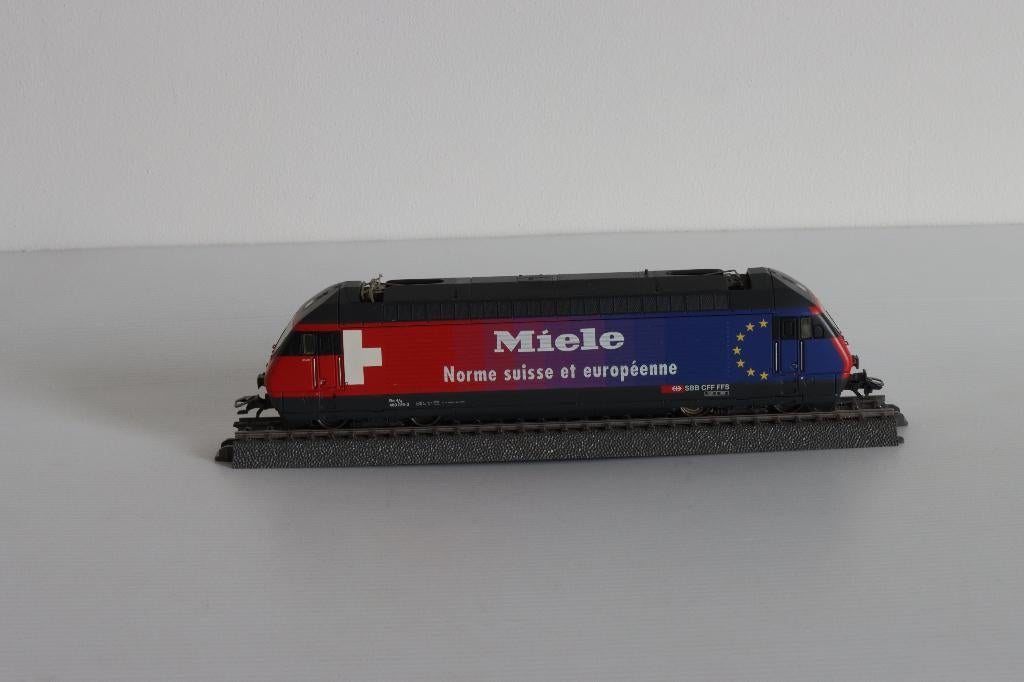 Märklin 34611 analoge elektrische locomotief serie 460 SBB, Wisselstroom, Locomotief, Ophalen of Verzenden, Zo goed als nieuw