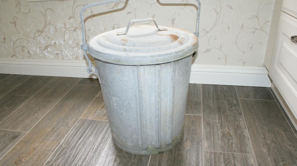 TE KOOP GROTE ZINKEN EMMER MET DEKSEL, Antiek en Kunst, Ophalen