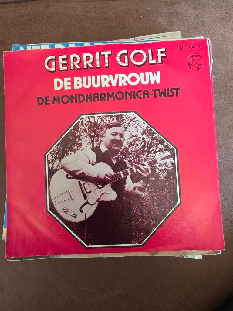 Gerrit Golf - De Buurvrouw / De Mondharmonica-Twist (Single), Ophalen of Verzenden, Gebruikt, 7 inch, Nederlandstalig