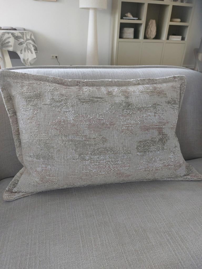 Westwing Saveria kussen nieuw!, Ophalen of Verzenden, Nieuw, Beige, Rechthoekig