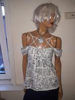 Witte top met print en open schouders not the same  mt M, Maat 38/40 (M), Overige kleuren, Not the same, Ophalen of Verzenden