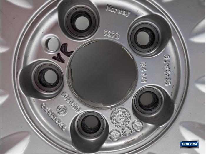 Velg van een Volvo 9-Serie, Auto-onderdelen, Banden en Velgen, Gebruikt, Velg(en), -, -