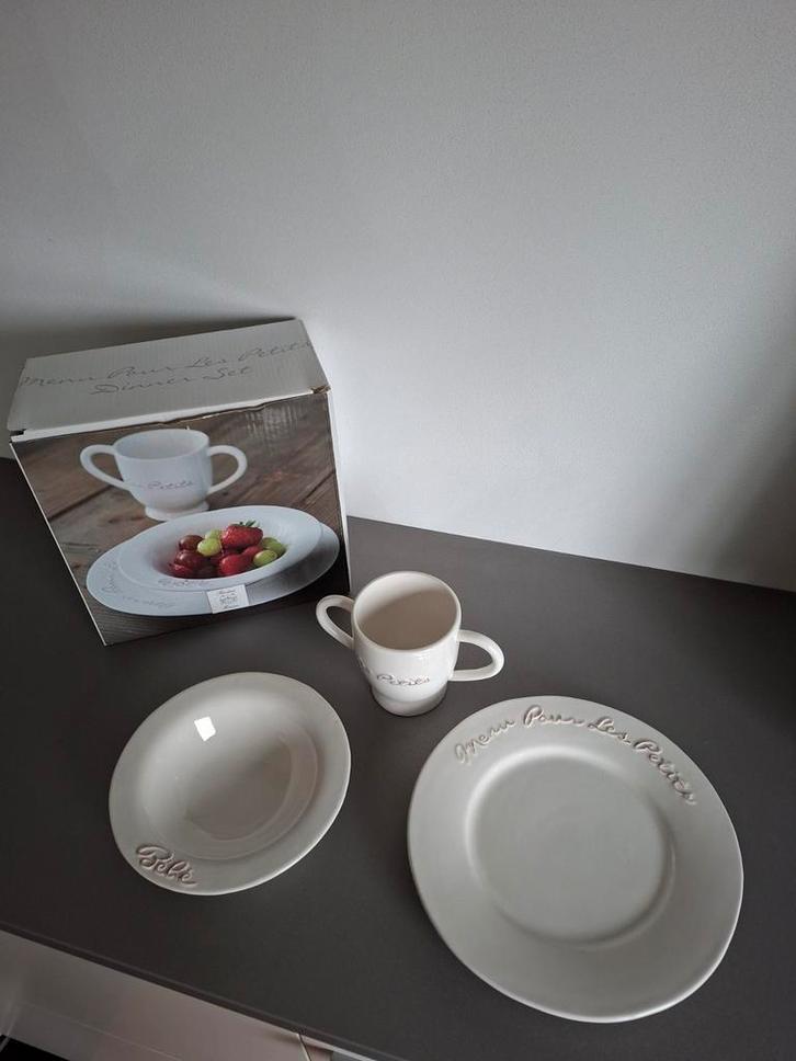 Riviera Maison Baby Dinerset - Nieuw in Doos, Huis en Inrichting, Keuken | Servies, Nieuw, Compleet servies, Overige stijlen, Aardewerk