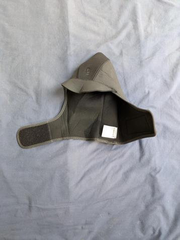 wetsuit kap 3mm C-skins beschikbaar voor biedingen