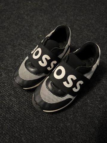 Boss kids maat 25 beschikbaar voor biedingen