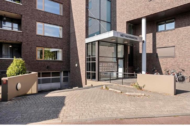 Parkeerplek in garage bij binnenstad zutphen, Huizen en Kamers, Garages en Parkeerplaatsen, Gelderland