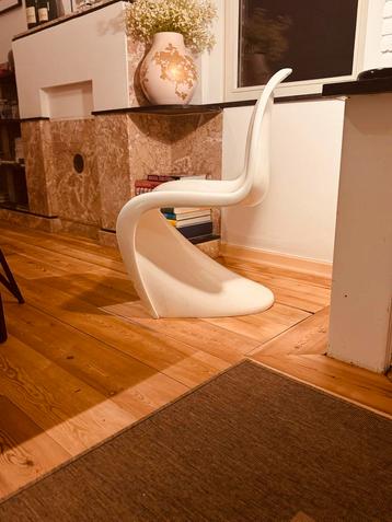 Witte Panton Stoel - Design Klassieker beschikbaar voor biedingen