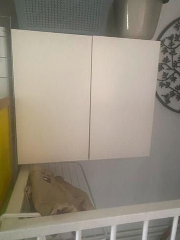 Wandkast - keuken kast - schuurkast beschikbaar voor biedingen