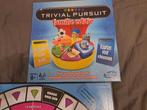 Trivial Pursuit Familie Editie - Bordspel, Hobby en Vrije tijd, Gezelschapsspellen | Bordspellen, Vijf spelers of meer, Ophalen of Verzenden