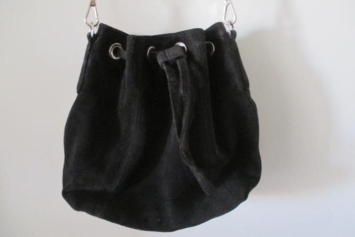Unisa suède tas, Sieraden, Tassen en Uiterlijk, Tassen | Damestassen, Nieuw, Schoudertasje, Zwart, Ophalen of Verzenden