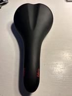 Fabric Fietszadel - Zo Goed Als Nieuw - 145mm Breed, Fietsen en Brommers, Fietsonderdelen, Ophalen of Verzenden, Zo goed als nieuw