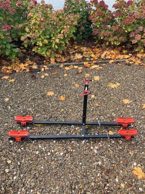 Dak fietsendrager Thule voor montage op dakdrager, Auto diversen, Fietsendragers, Gebruikt, Dakdrager, 2 fietsen, Ophalen of Verzenden