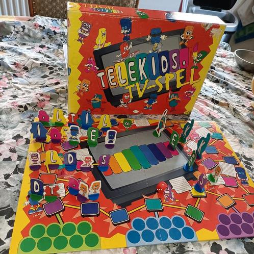 Super leuk TELEKIDS bordspel, Hobby en Vrije tijd, Gezelschapsspellen | Bordspellen, Nieuw, Ophalen of Verzenden