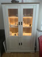 Witte Vitrinekast met Glazen Deuren, Huis en Inrichting, Ophalen, Overige materialen, 100 tot 150 cm, Zo goed als nieuw
