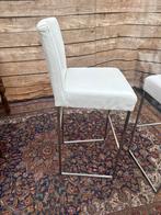 6x witte hoge kruk met leuning - gebruikt (BIEDEN), Huis en Inrichting, Barkrukken, 5 krukken of meer, Ophalen of Verzenden, Gebruikt