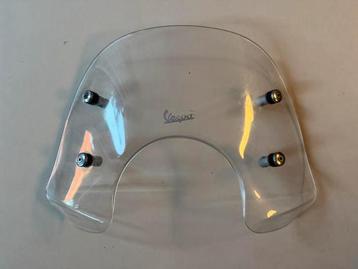 Vespa GTS250 motorscooter windschern beschikbaar voor biedingen