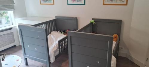 Twee identieke kinderbedden (1-5 jaar), Kinderen en Baby's, Kinderkamer | Bedden, Gebruikt, Minder dan 140 cm, 70 tot 85 cm, Matras