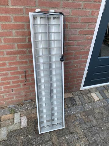 TL bak, inbouw, met stekker. beschikbaar voor biedingen