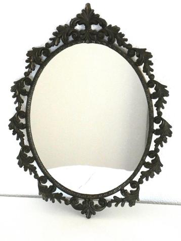 Vintage, Barok, sierlijke spiegel, ovaal, metalen rand. beschikbaar voor biedingen