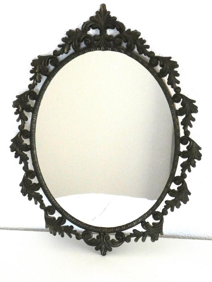 Vintage, Barok, sierlijke spiegel, ovaal, metalen rand., Huis en Inrichting, Woonaccessoires | Spiegels, Gebruikt, Minder dan 50 cm