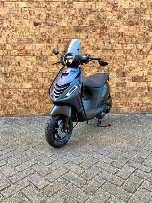 Piaggio Zip SP 4T 50cc Brom 2021 eerste eigenaar, Fietsen en Brommers, Scooters | Piaggio, Zo goed als nieuw, Zip, Maximaal 45 km/u