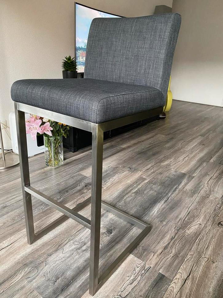 4x Stijlvolle barstoel met rvs frame, Huis en Inrichting, Barkrukken, Zo goed als nieuw, 60 tot 90 cm, Metaal, 1 kruk, Met voetsteun