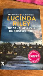 Lucinda Riley - De geheimen van de kostschool, Gelezen, Lucinda Riley, Ophalen of Verzenden, Nederland