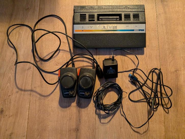 Atari 2600 jr. junior console 2, Spelcomputers en Games, Games | Atari, Gebruikt, Atari 2600, Avontuur en Actie, 1 speler, Vanaf 3 jaar