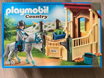 PLAYMOBIL Country Appaloosa met paardenbox 6935 beschikbaar voor biedingen