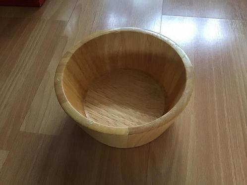 Houten schaal 17,5 cm doorsnede, Huis en Inrichting, Keuken | Servies, Zo goed als nieuw, Schaal of Schalen, Effen, Overige materialen
