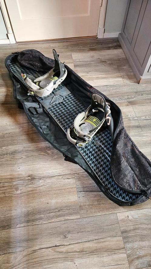 Santa Cruz snowboard 159 + salomon bindingen, Sport en Fitness, Snowboarden, Gebruikt, Board, Ophalen