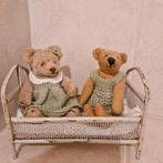 Brocante oud poppen bedje beren bedje, Verzamelen, Beren en Cherished Teddies, Ophalen of Verzenden, Gebruikt, Stoffen beer, Overige merken