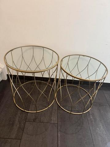 Riverdale bijzettafel goud beschikbaar voor biedingen