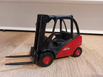Bruder Linde heftruck 17 cm beschikbaar voor biedingen