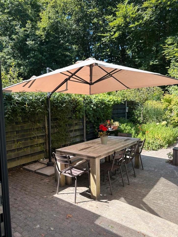 Zweefparasol zandkleurig, 3x3 meter, Tuin en Terras, Parasols, Zo goed als nieuw, Zweefparasol, Kantelbaar, Ophalen