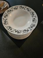 12 Diepe Borden - Action Serie, Huis en Inrichting, Keuken | Servies, Ophalen, Gebruikt, Bord(en), Effen